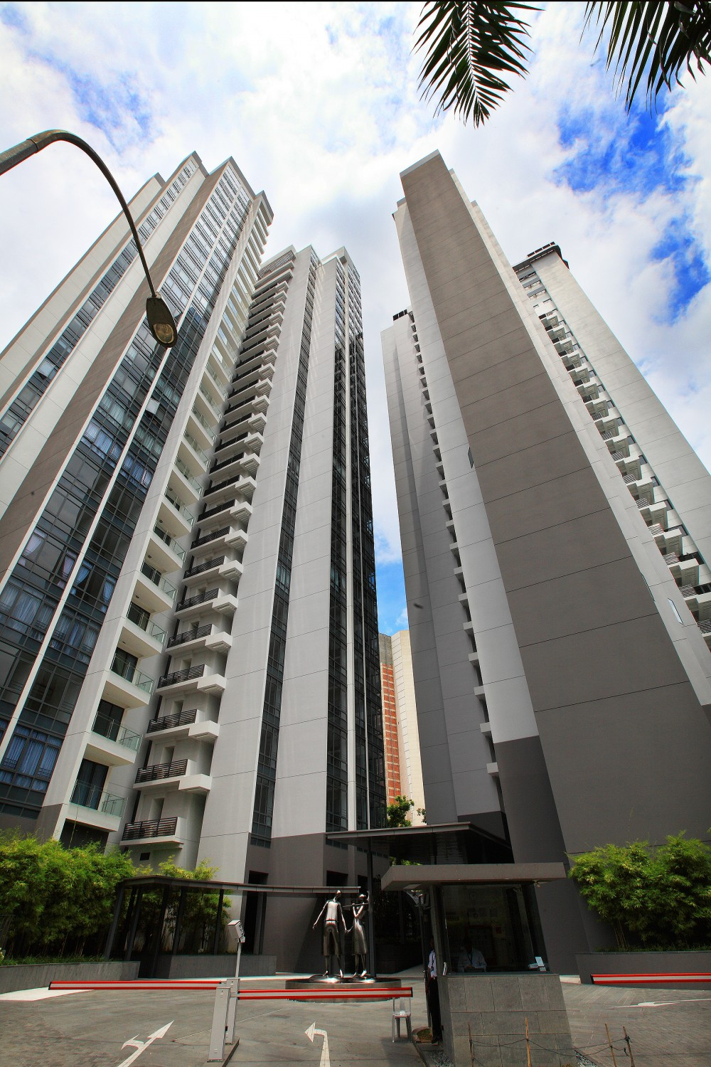DEAL WATCH: Unit at Viva selling below $2,000 psf - Singapore Property News