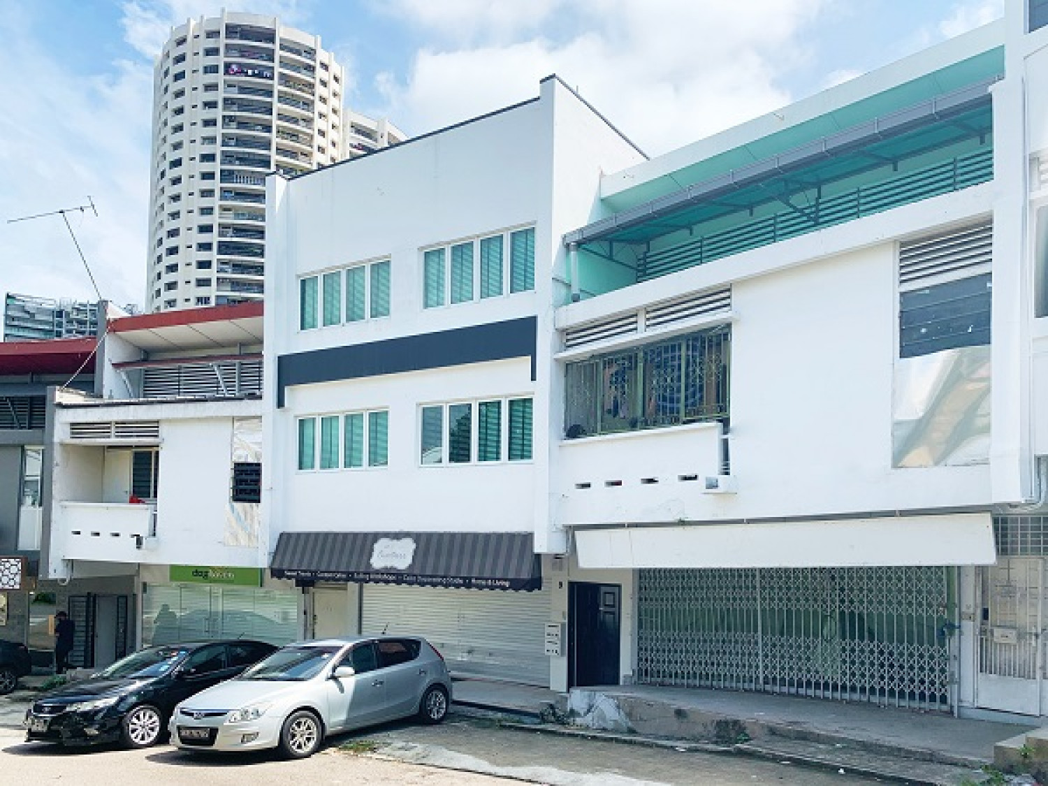 Freehold shophouses in Upper Thomson going for $22.88 mil - Property News