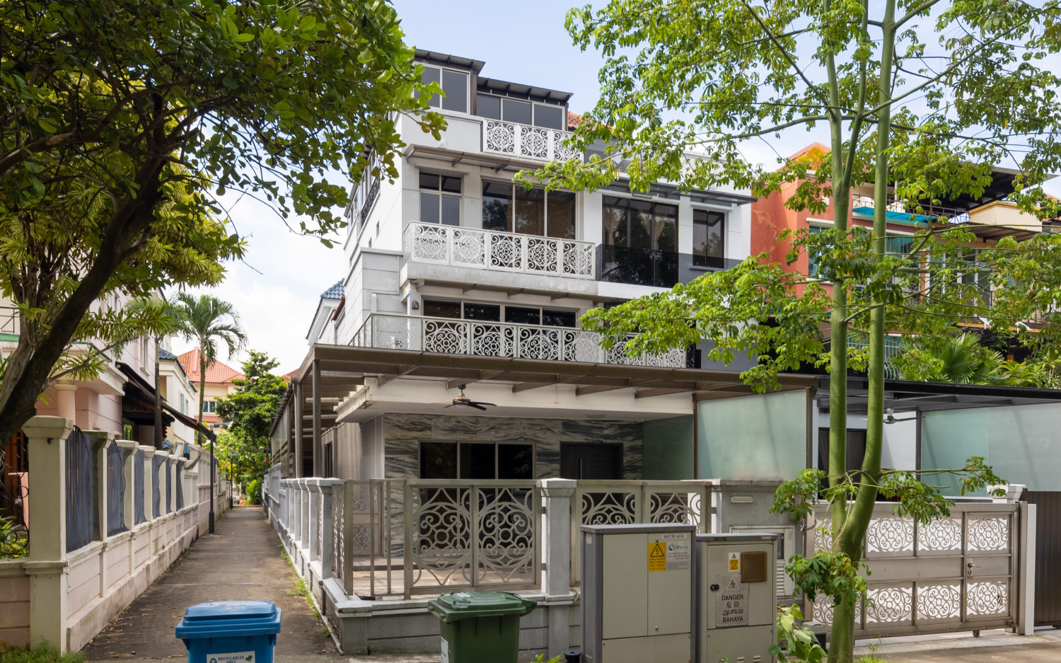 Corner Terraces