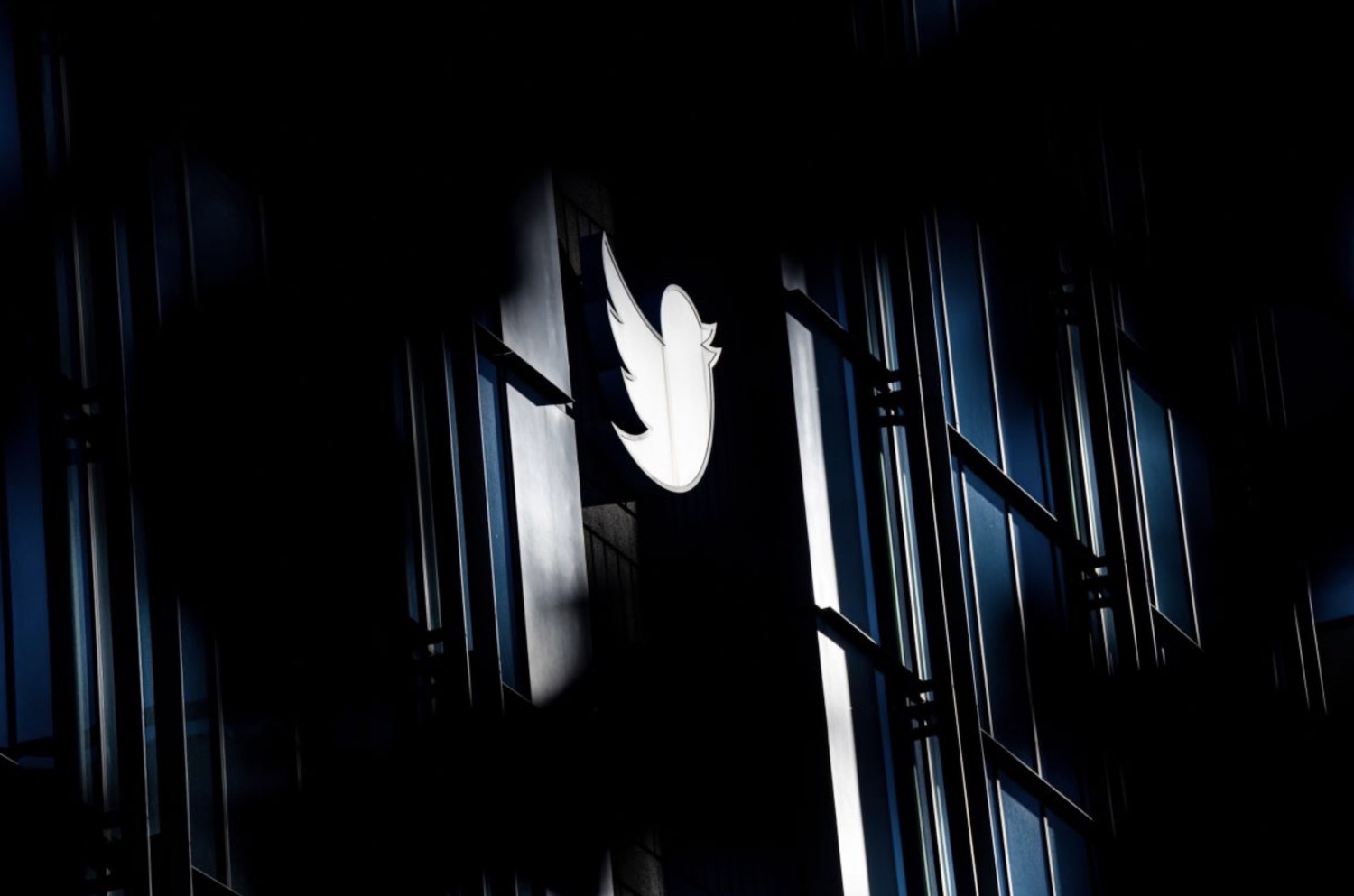 Twitter tells Asia HQ staff to clear desks, work from home - Property News