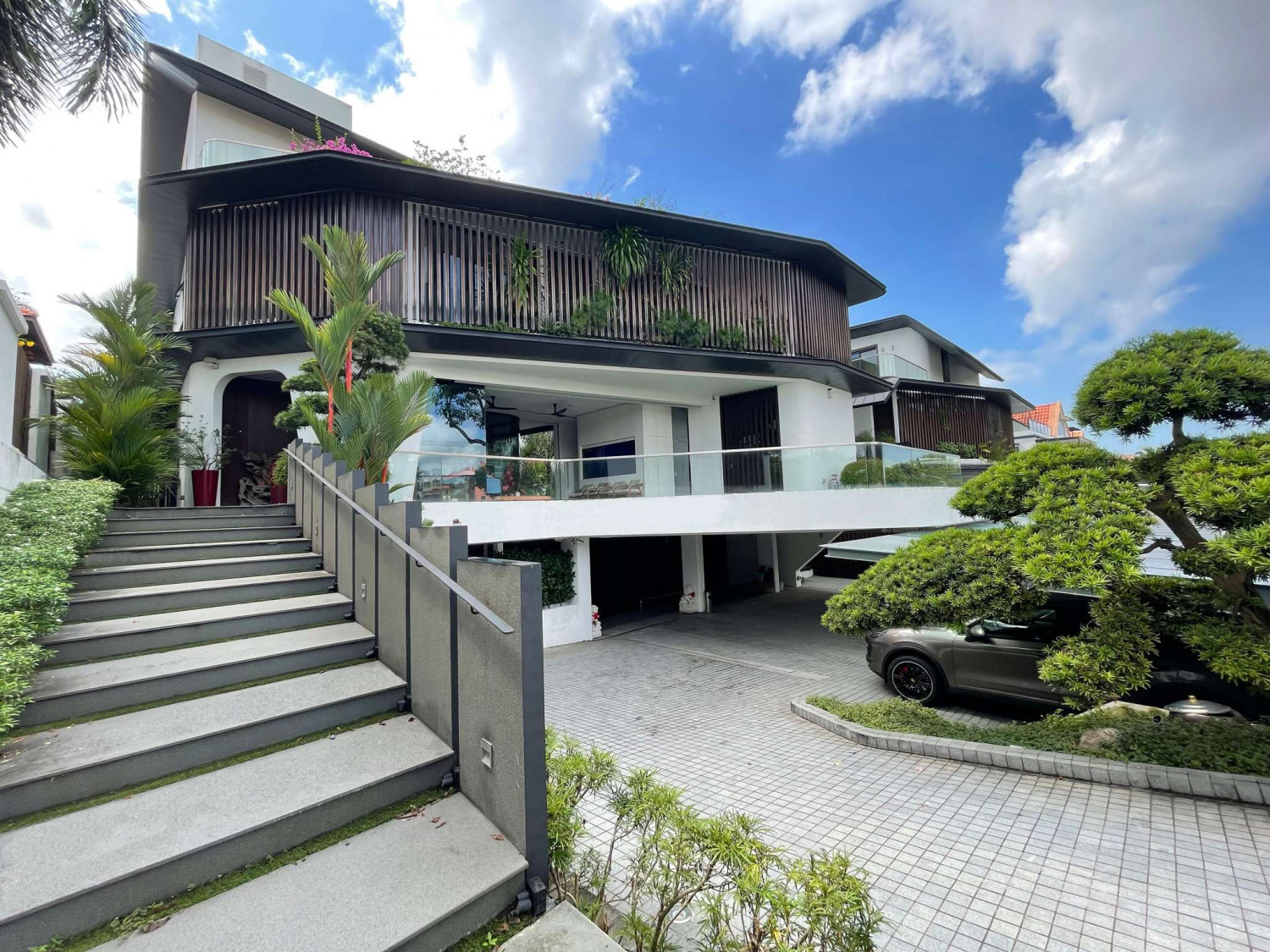 [UPDATE] La Salle Street bungalow for sale at $22 mil - Property News
