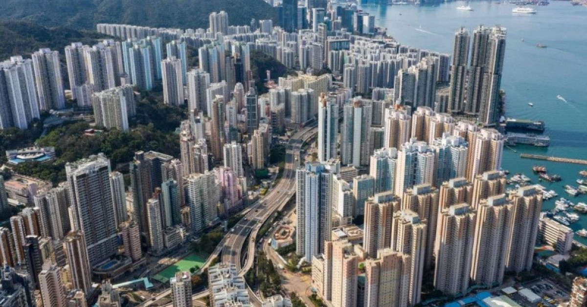 Hong Kong's veteran property investors head for the exit amid fears of a deep and prolonged  correction in prices - EDGEPROP SINGAPORE