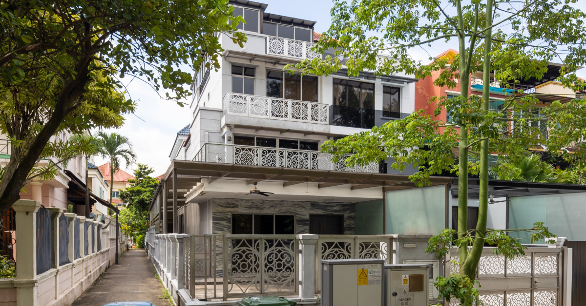 Mortgagee sale of corner terraced house at Villa Verde for $2.35 mil - EDGEPROP SINGAPORE