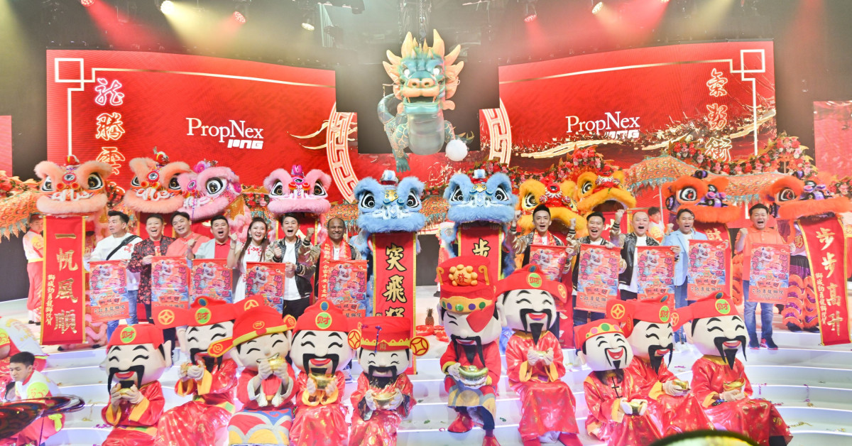 PropNex sets Guinness World Record of 3,268 people participating in a simultaneous Lo Hei Toss - EDGEPROP SINGAPORE