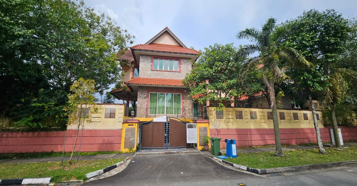 Freehold bungalow in Caldecott Hill Estate GCB area for sale at $21.8 mil - EDGEPROP SINGAPORE