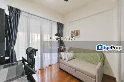 D'EVELYN Apartment / Condo | Listing