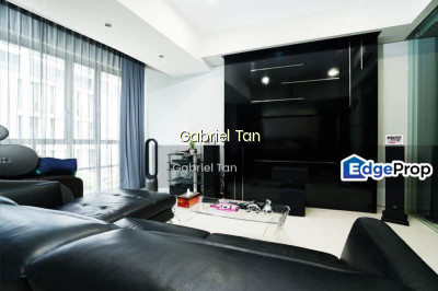 UE SQUARE Apartment / Condo | Listing