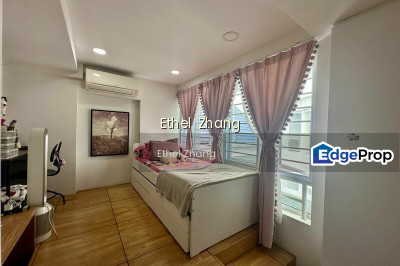ESCADA VIEW Apartment / Condo | Listing