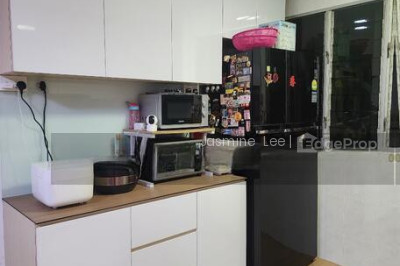 351 TAMPINES STREET 33 HDB | Listing