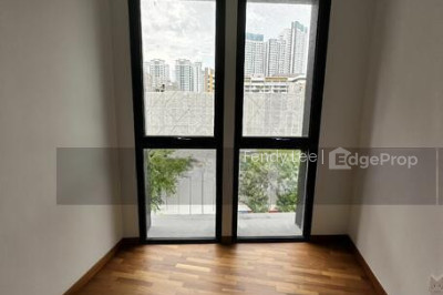 1953 Apartment / Condo | Listing