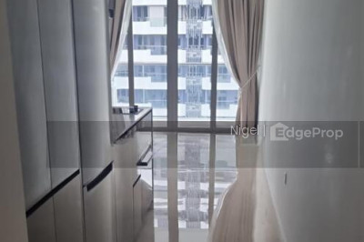 THE TRE VER Apartment / Condo | Listing