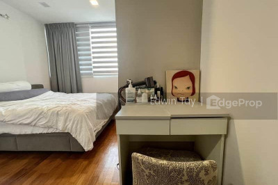 THOMSON V ONE Apartment / Condo | Listing