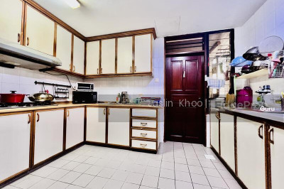 FRAGRANCE COURT Apartment / Condo | Listing