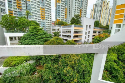 YONG SIAK COURT Apartment / Condo | Listing