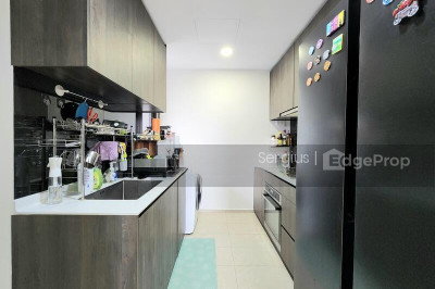 INZ RESIDENCE Apartment / Condo | Listing