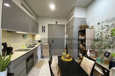 ROBIN RESIDENCES Apartment / Condo | Listing