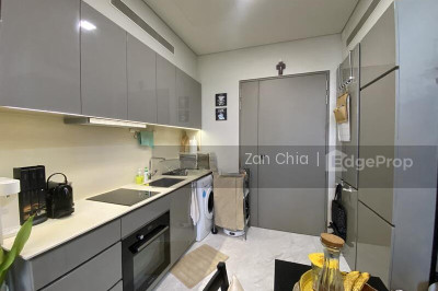 ROBIN RESIDENCES Apartment / Condo | Listing