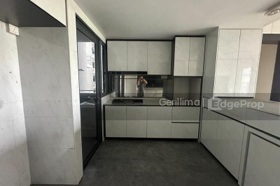 SKYPARK RESIDENCES Apartment / Condo | Listing