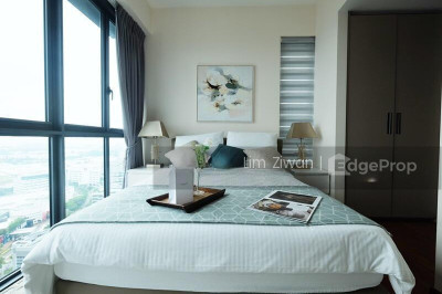 J GATEWAY Apartment / Condo | Listing