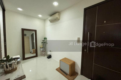 SIGLAP V Apartment / Condo | Listing