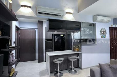 INZ RESIDENCE Apartment / Condo | Listing