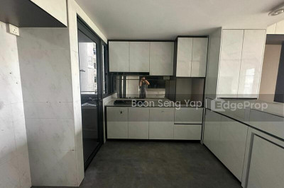 SKYPARK RESIDENCES Apartment / Condo | Listing