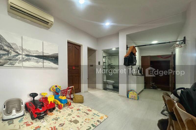 CASA SARINA Apartment / Condo | Listing