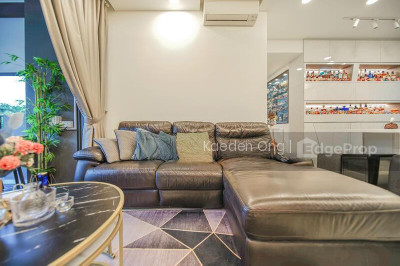 INZ RESIDENCE Apartment / Condo | Listing