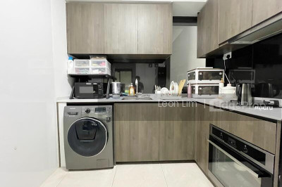 INZ RESIDENCE Apartment / Condo | Listing