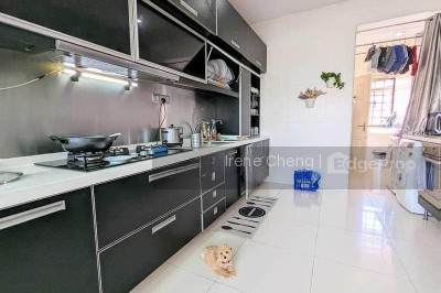 CASCADALE Apartment / Condo | Listing