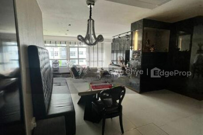 523D TAMPINES CENTRAL 7 HDB | Listing