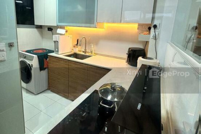 CENTRO RESIDENCES Apartment / Condo | Listing