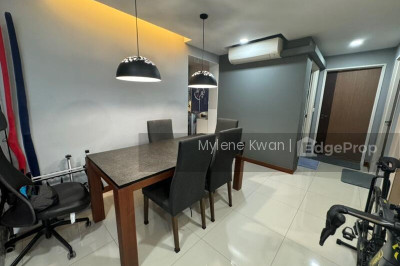 215A COMPASSVALE DRIVE HDB | Listing