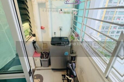 215A COMPASSVALE DRIVE HDB | Listing