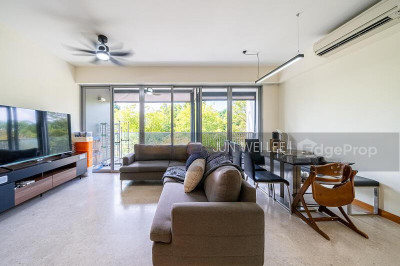 WATERFRONT KEY Apartment / Condo | Listing