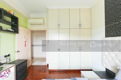 MERALODGE Apartment / Condo | Listing