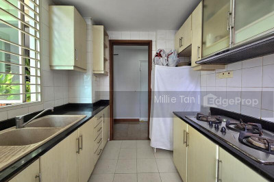 PAPILLON Apartment / Condo | Listing