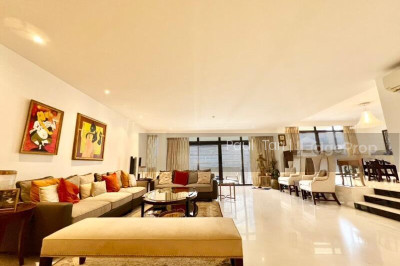 BEVERLY HILL Apartment / Condo | Listing