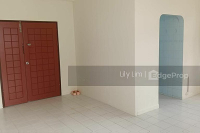 HOA NAM BUILDING Apartment / Condo | Listing