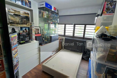 274A COMPASSVALE BOW HDB | Listing