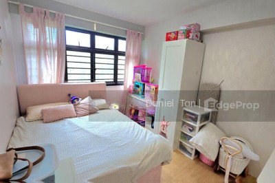 274A COMPASSVALE BOW HDB | Listing