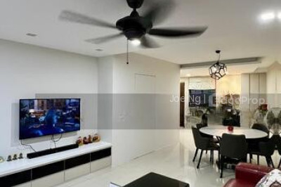 678D JURONG WEST STREET 64 HDB | Listing