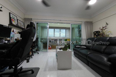 427 TAMPINES STREET 41 HDB | Listing