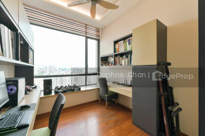 THE TRIZON Apartment / Condo | Listing