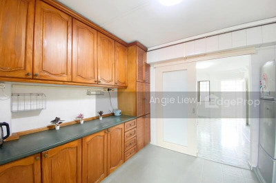 720 WOODLANDS AVENUE 6 HDB | Listing