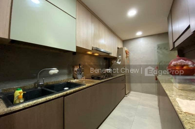 684B JURONG WEST STREET 64 HDB | Listing