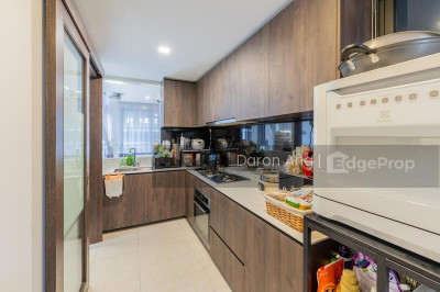 INZ RESIDENCE Apartment / Condo | Listing