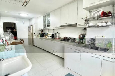 327 ANG MO KIO AVENUE 3 HDB | Listing