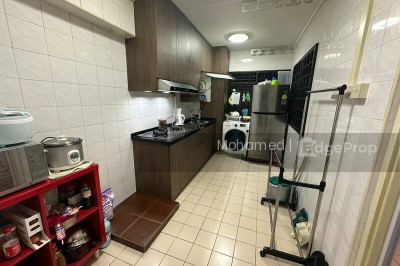 11 PINE CLOSE HDB | Listing