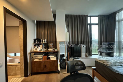 CENTENNIA SUITES Apartment / Condo | Listing